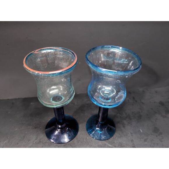 Mexican Handblown Wine Goblets, Clear Glass with Aqua Blue‎ Rim, Stem, Set of 2 - Picture 8 of 10